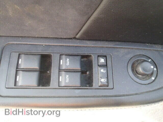 2013 CHRYSLER 200 - VIN: 1C3CCBCG4DN577331 - Фото 10