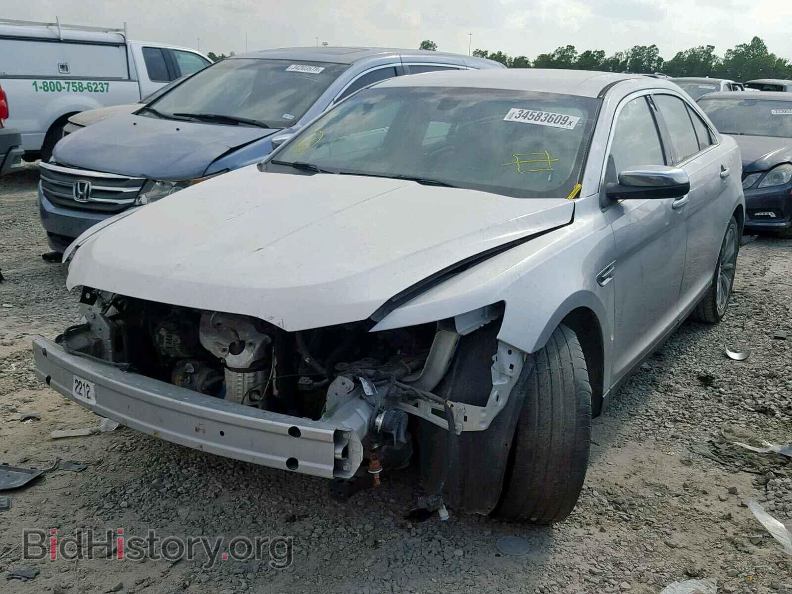 2011 FORD TAURUS - VIN: 1FAHP2FW0BG152768 - Фото 2