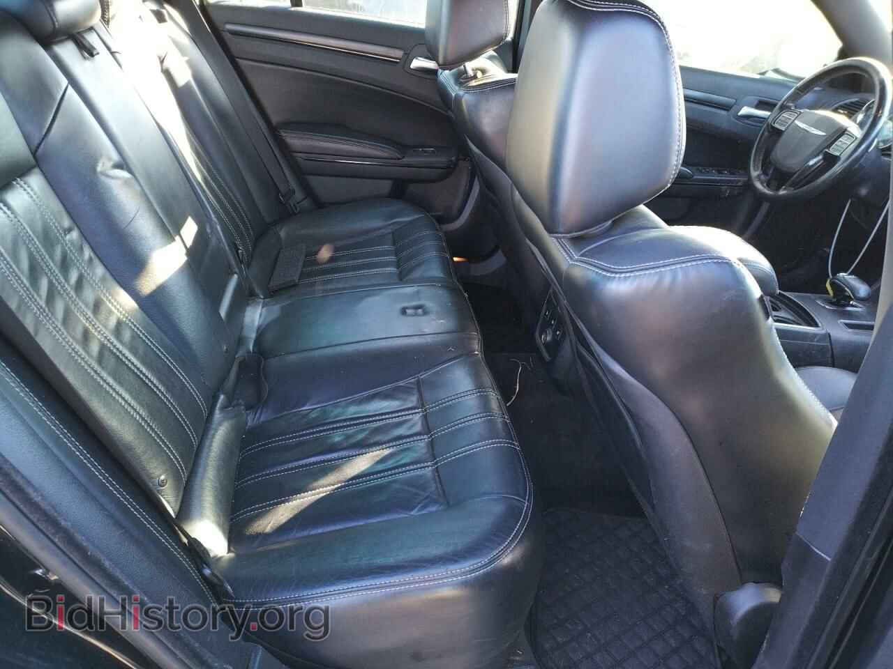 2012 CHRYSLER 300 - VIN: 2C3CCABG5CH256918 - Фото 6