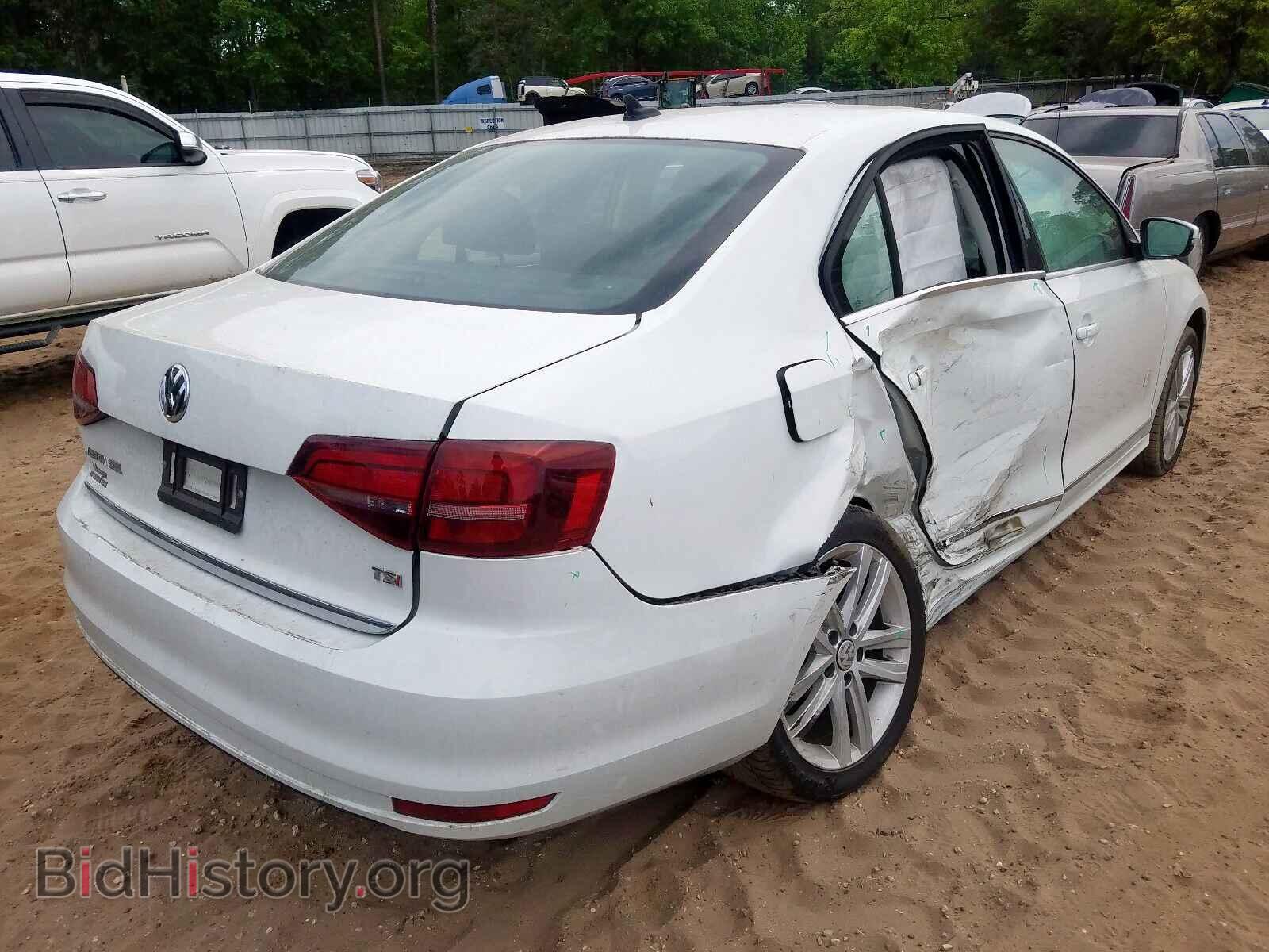2017 VOLKSWAGEN JETTA - VIN: 3VWL17AJ0HM407445 - Photo 4