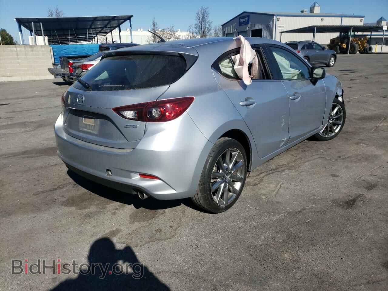 2018 MAZDA 3 - VIN: 3MZBN1L30JM199648 - Фото 4