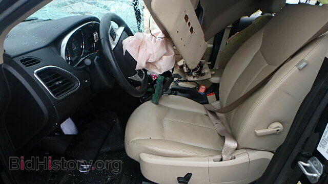 2012 CHRYSLER 200 - VIN: 1C3CCBCB9CN224263 - Photo 5