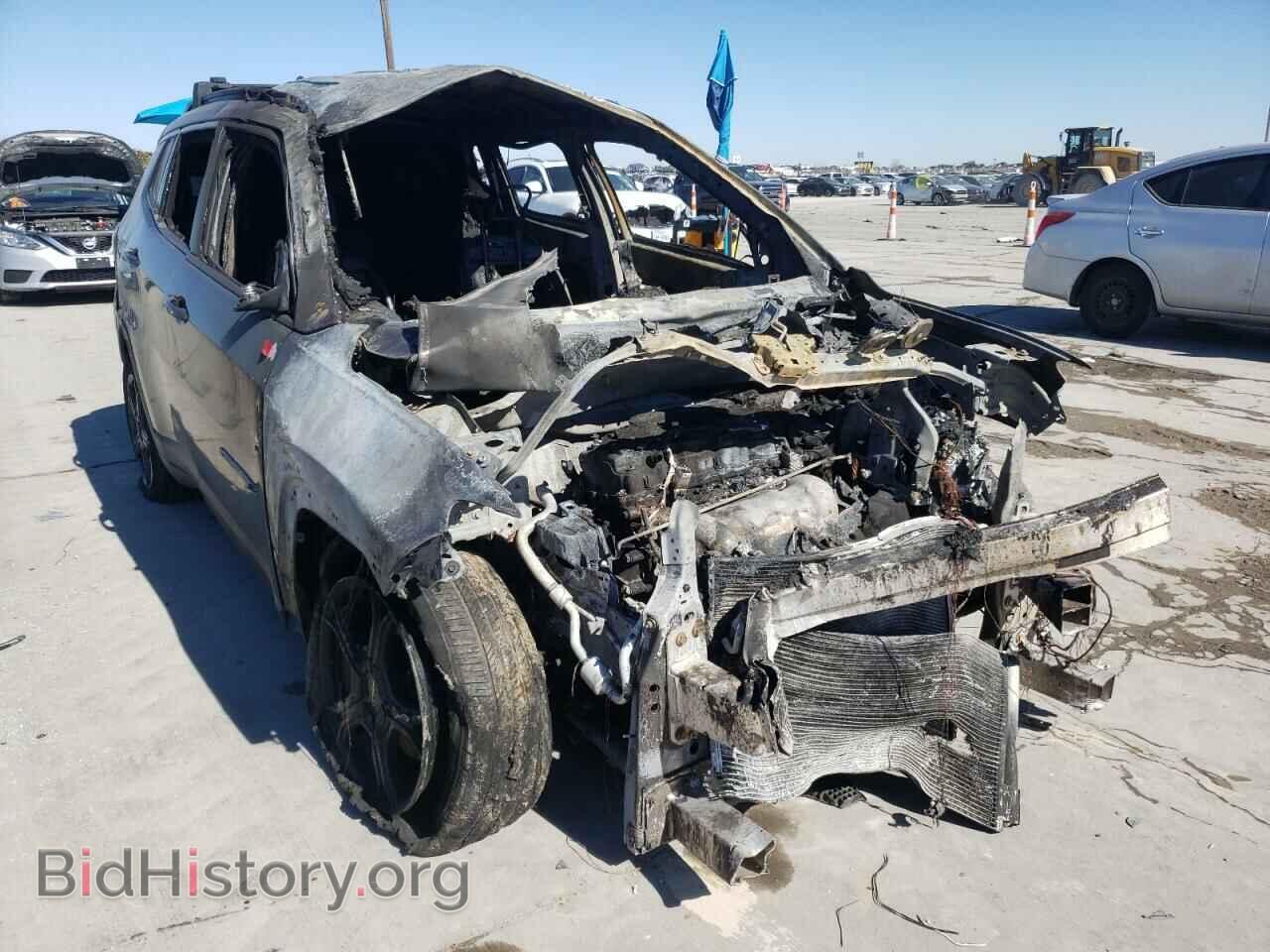 Фотография 3C4NJDBB7JT270789 - JEEP COMPASS 2018