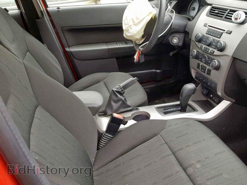 2008 Ford FOCUS SE (VIN 1FAHP35N28W200624) — фото 5 из 10