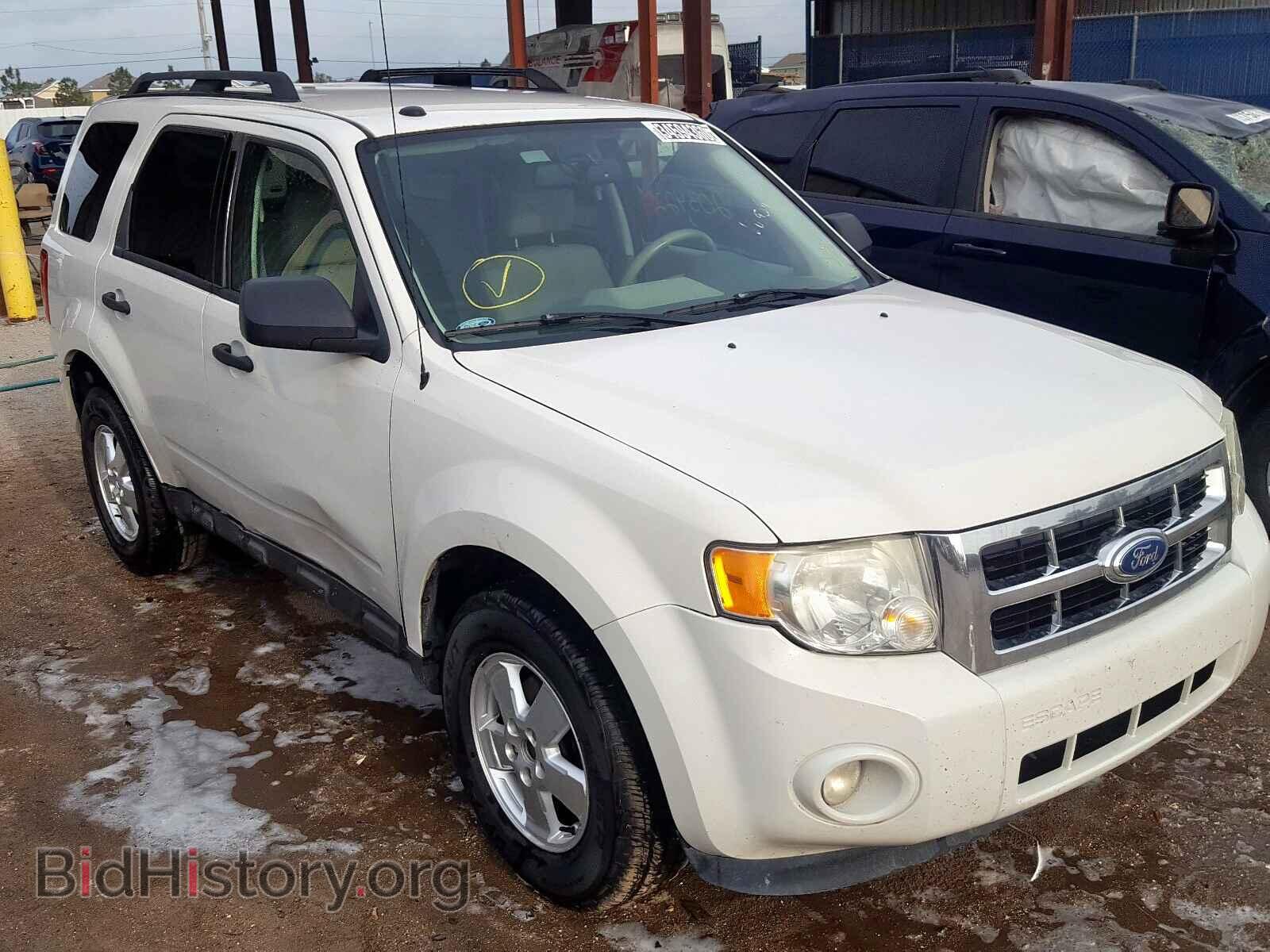 Фотография 1FMCU0D75BKC16387 - FORD ESCAPE 2011