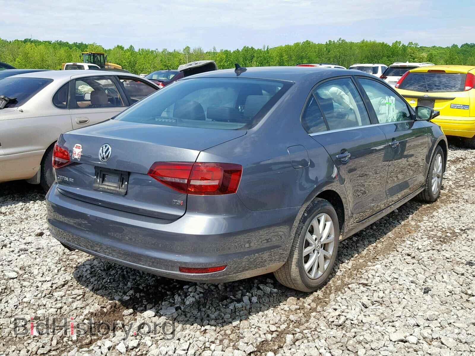 2017 VOLKSWAGEN JETTA - VIN: 3VWDB7AJ5HM310744 - Photo 4