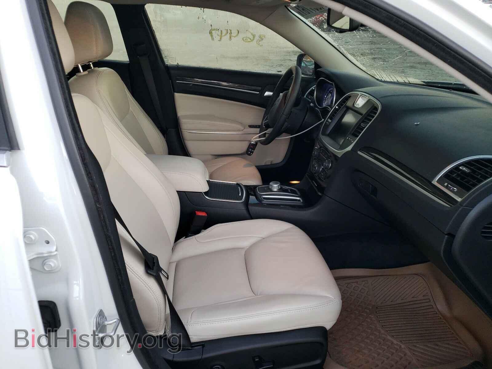 2016 CHRYSLER 300 - VIN: 2C3CCAAG7GH224527 - Фото 5