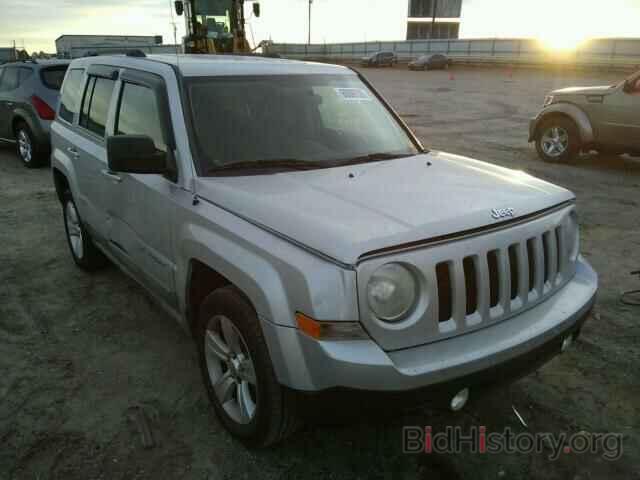 Photo 1J4NF1GB5BD114633 - JEEP PATRIOT 2011