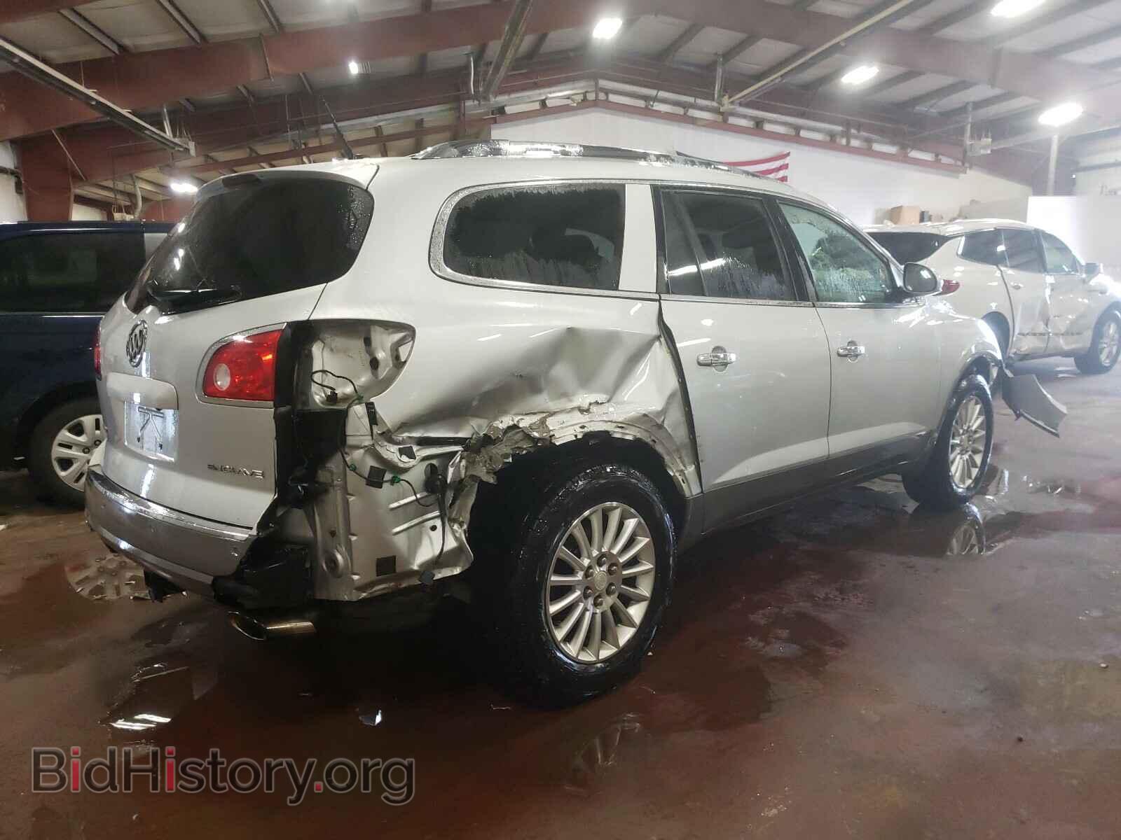 2011 BUICK ENCLAVE - VIN: 5GAKRAED9BJ277714 - Photo 4