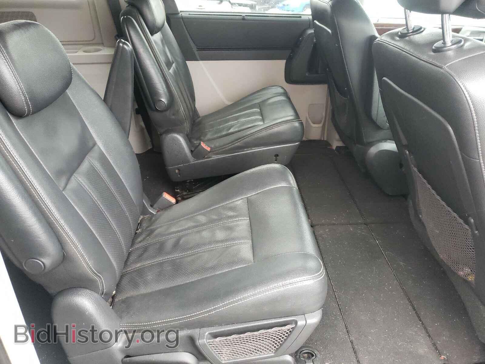 2010 CHRYSLER MINIVAN - VIN: 2A4RR8D15AR381327 - Фото 6