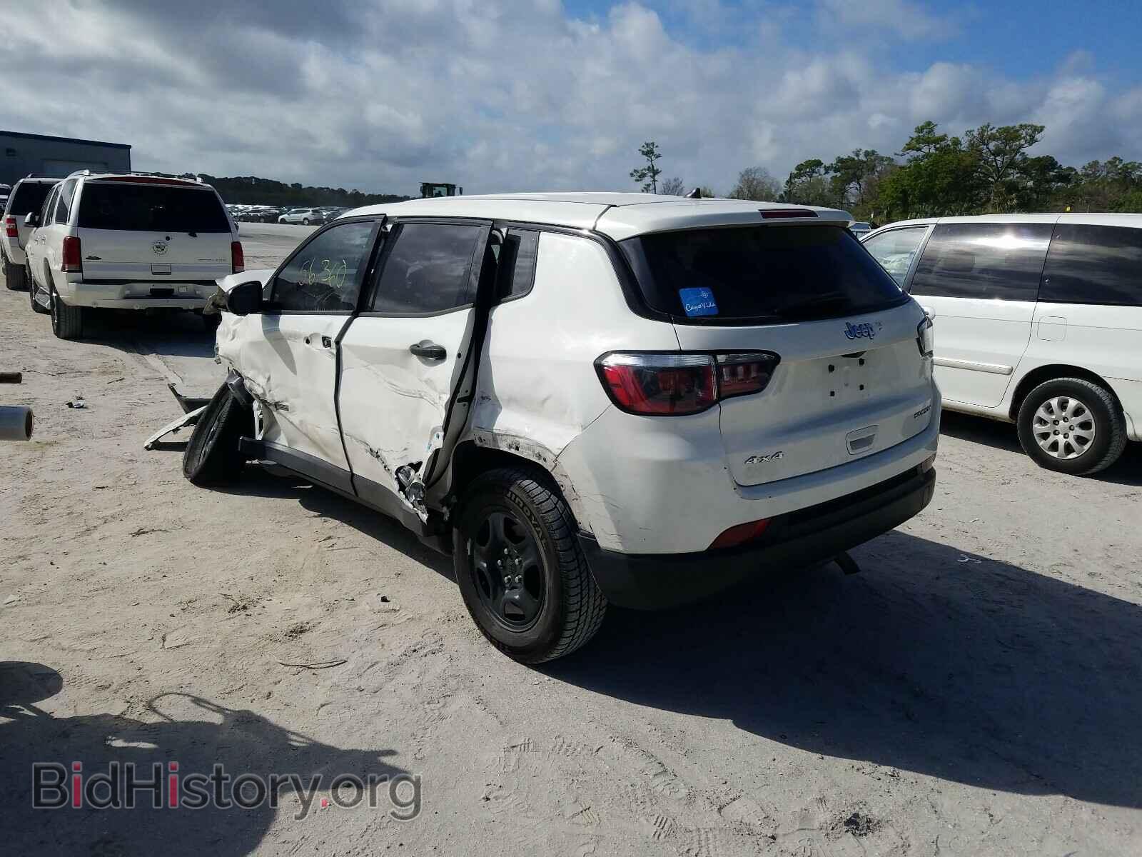 2018 JEEP COMPASS - VIN: 3C4NJDAB1JT115172 - Фото 3