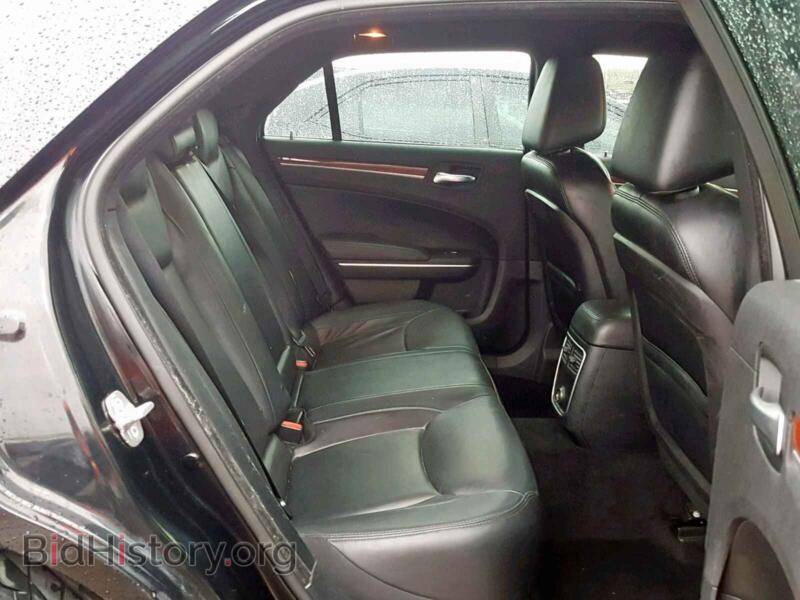 2014 Chrysler 300 (VIN 2C3CCARGXEH280477) — photo 6 of 10