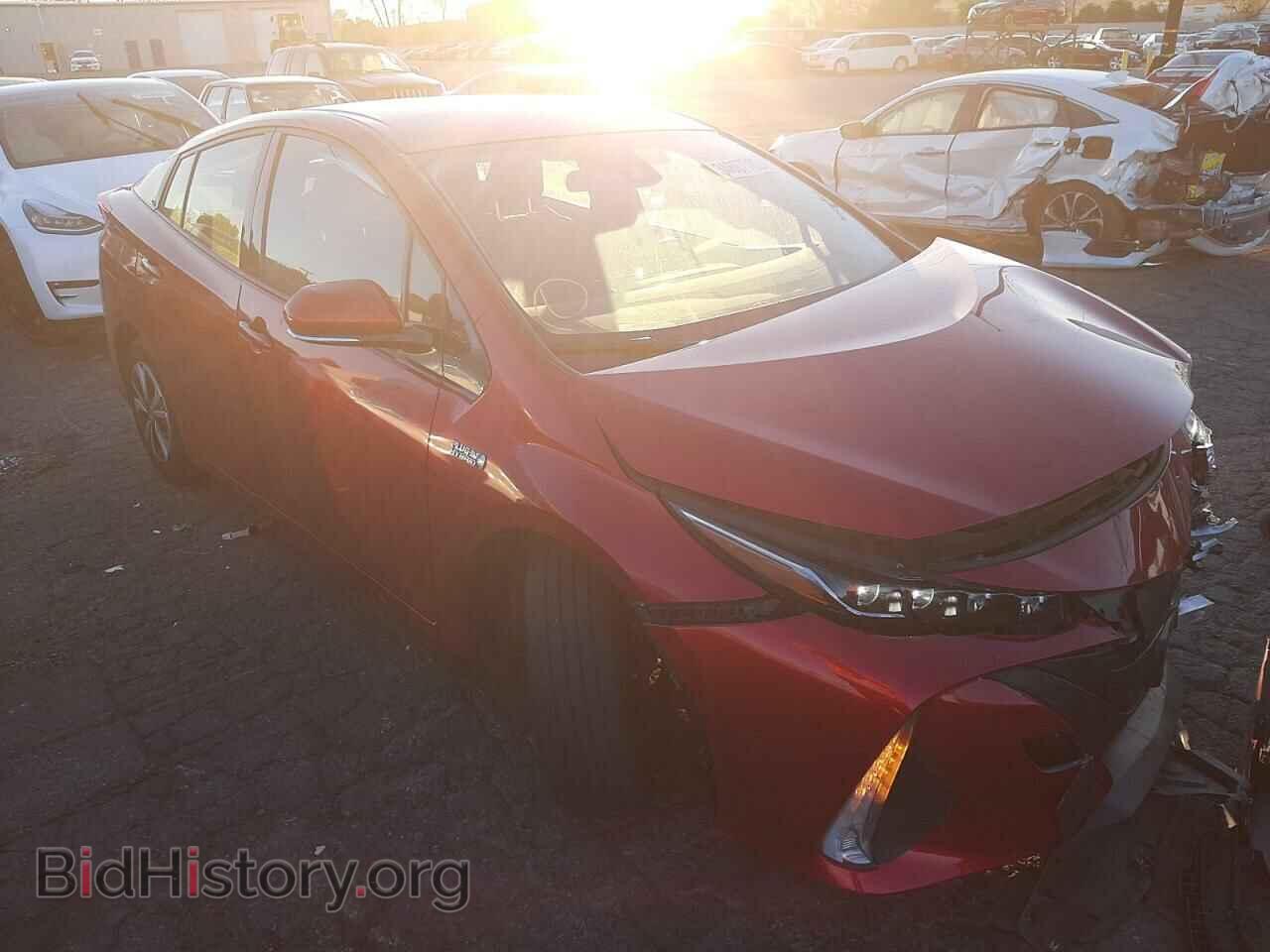 Фотография JTDKARFP3H3047709 - TOYOTA PRIUS 2017