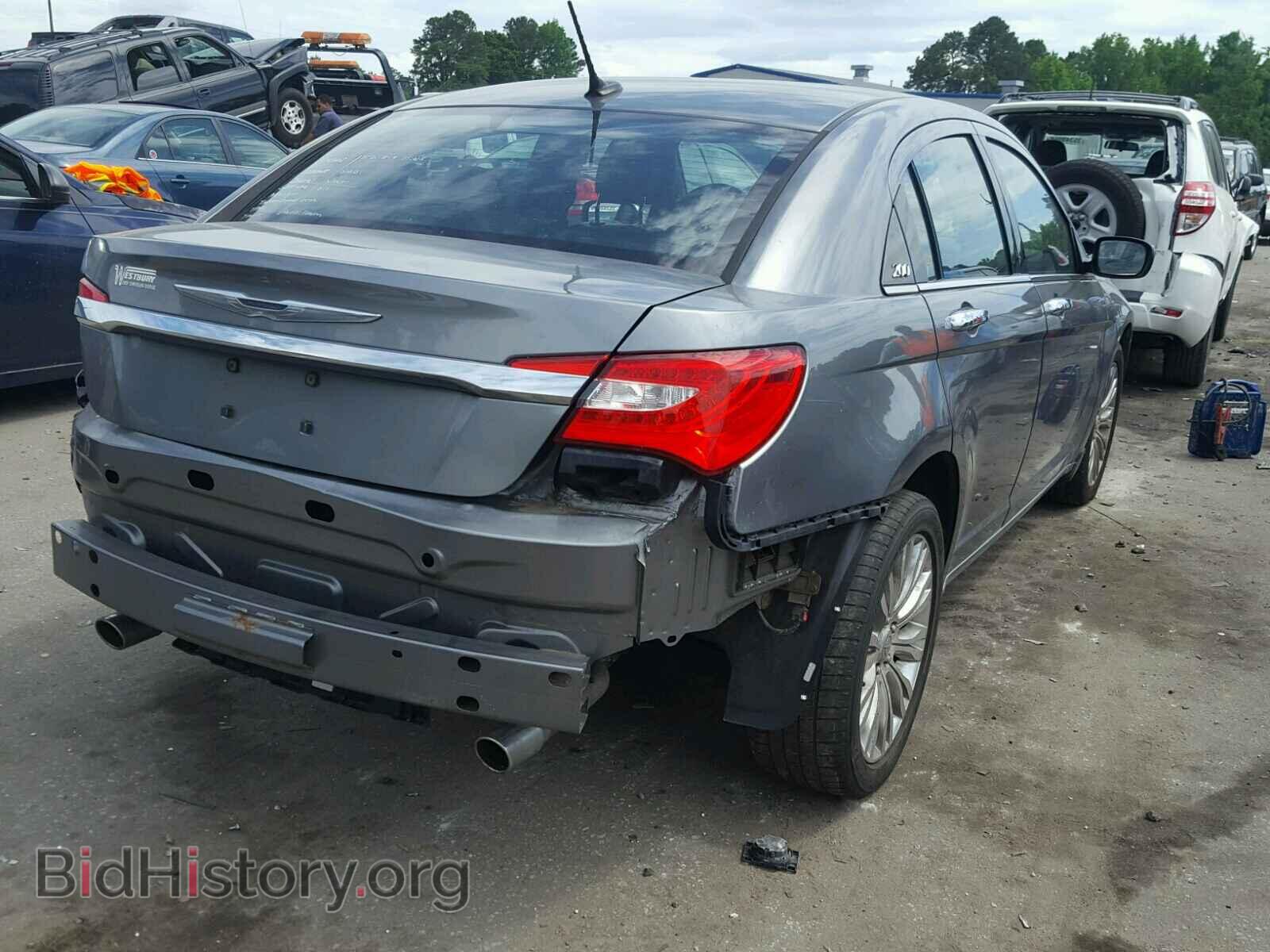 2011 CHRYSLER 200 - VIN: 1C3BC2FG2BN624506 - Фото 4