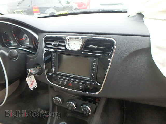 2012 CHRYSLER 200 - VIN: 1C3CCBCB1CN277748 - Фото 9