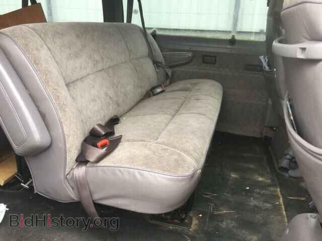 1996 Dodge RAM VAN (VIN 2B4HB25Y5TK124854) — photo 6 of 10