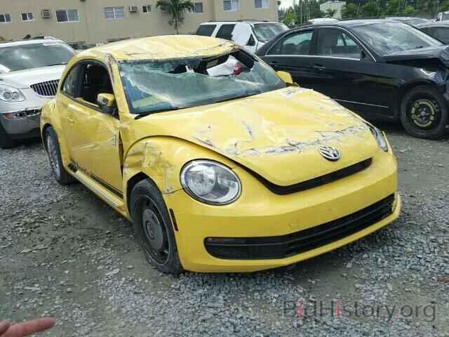 Photo 3VWJ17AT7EM641635 - VOLKSWAGEN BEETLE 2014