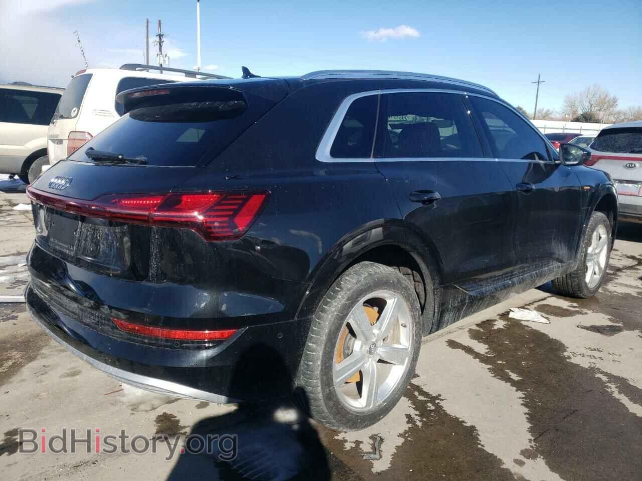2019 AUDI E-TRON - VIN: WA1LAAGE2KB024139 - Фото 4
