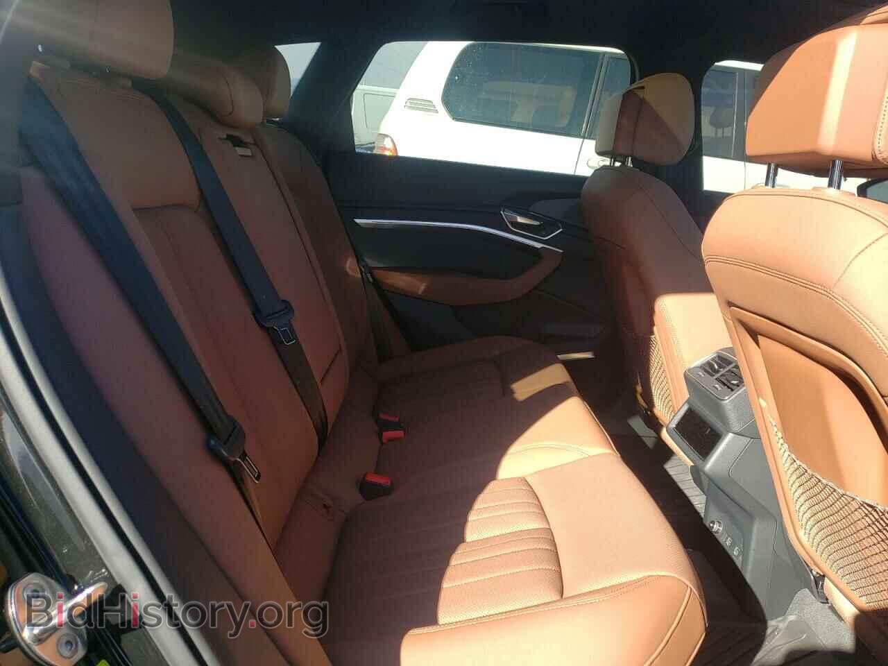 2019 AUDI E-TRON - VIN: WA1LAAGE2KB024139 - Фото 6