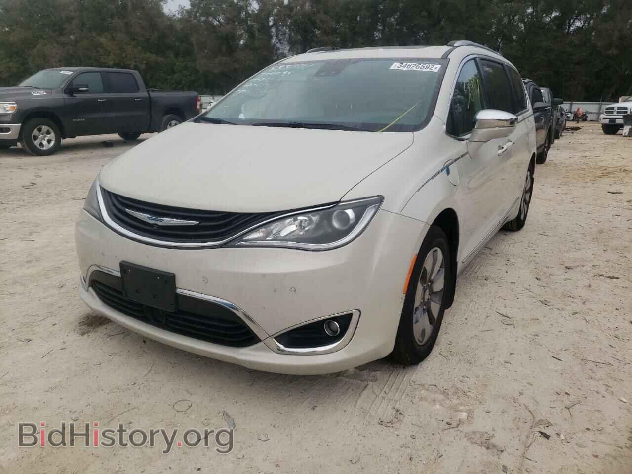 2017 CHRYSLER PACIFICA - VIN: 2C4RC1N77HR692172 - Photo 2
