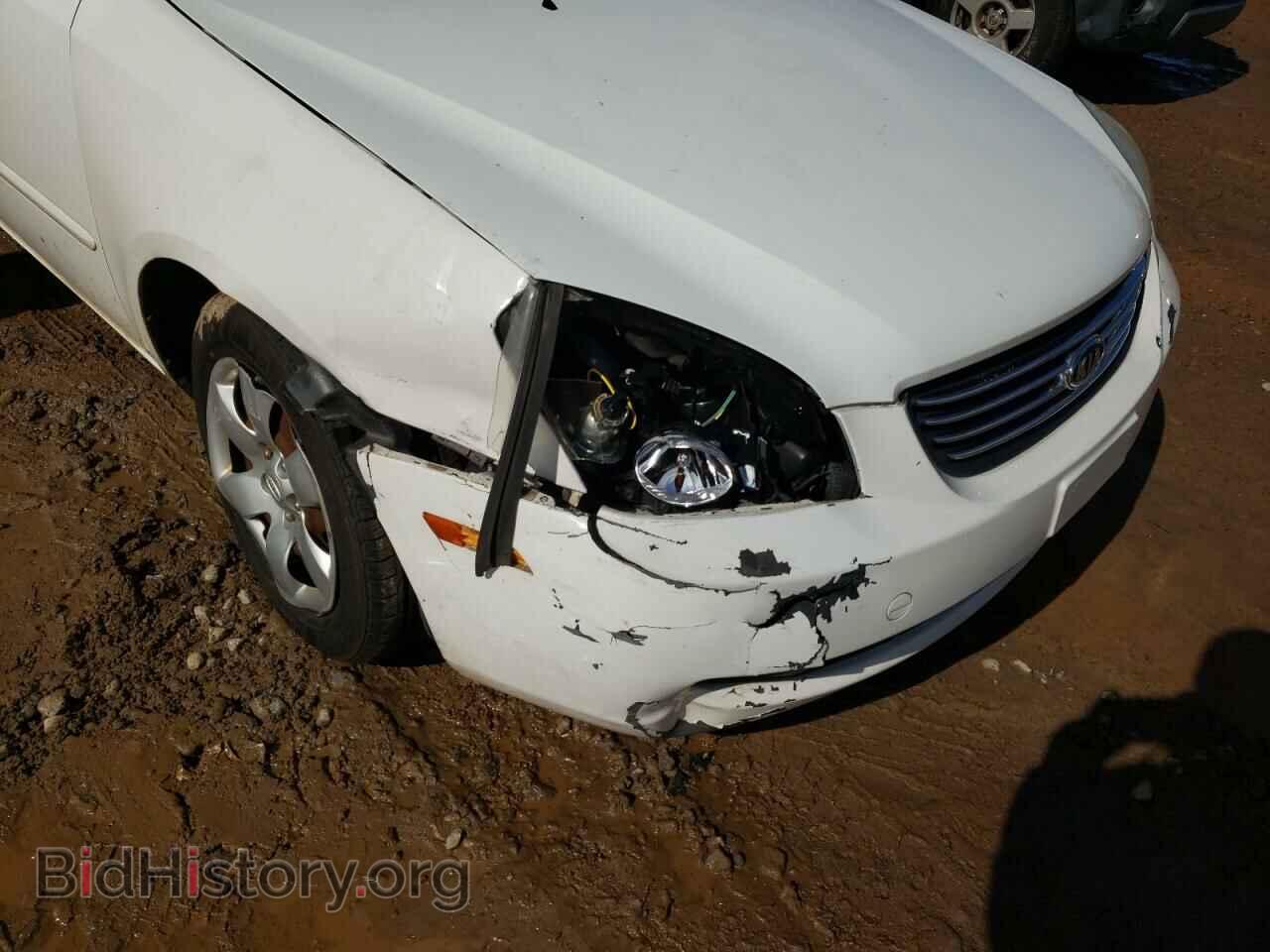 2008 KIA OPTIMA - VIN: KNAGE123785205100 - Фото 9