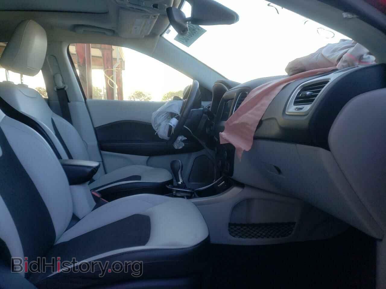 2019 JEEP COMPASS - VIN: 3C4NJCBB2KT832982 - Фото 5