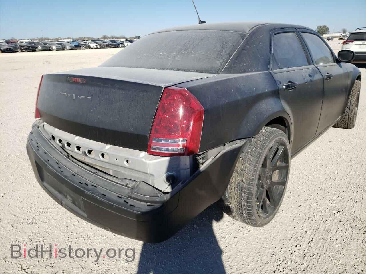 2008 CHRYSLER 300 - VIN: 2C3LK63H68H257803 - Photo 4