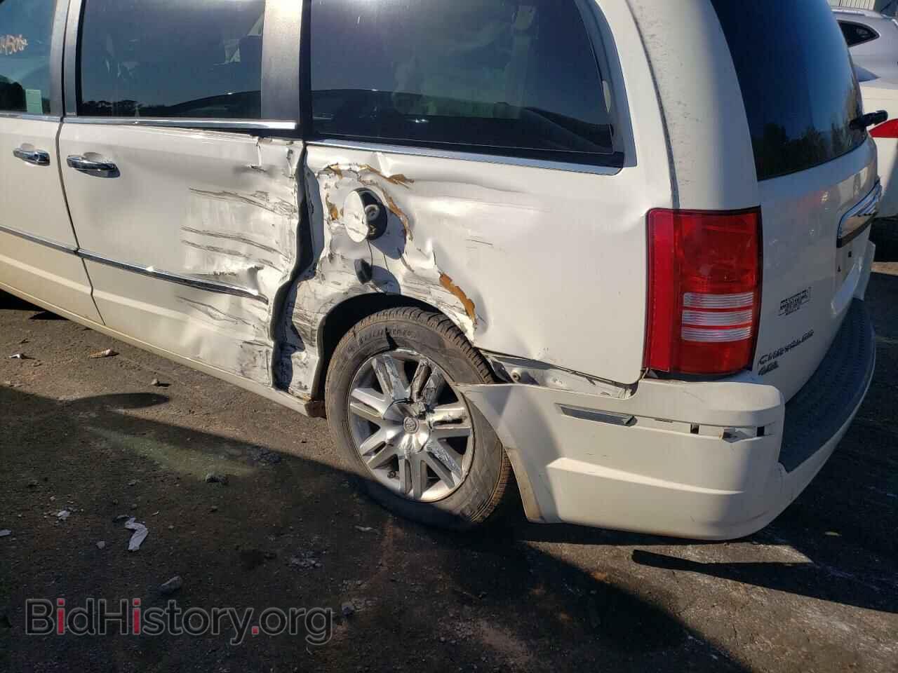 2009 CHRYSLER MINIVAN - VIN: 2A8HR64X79R521909 - Фото 9