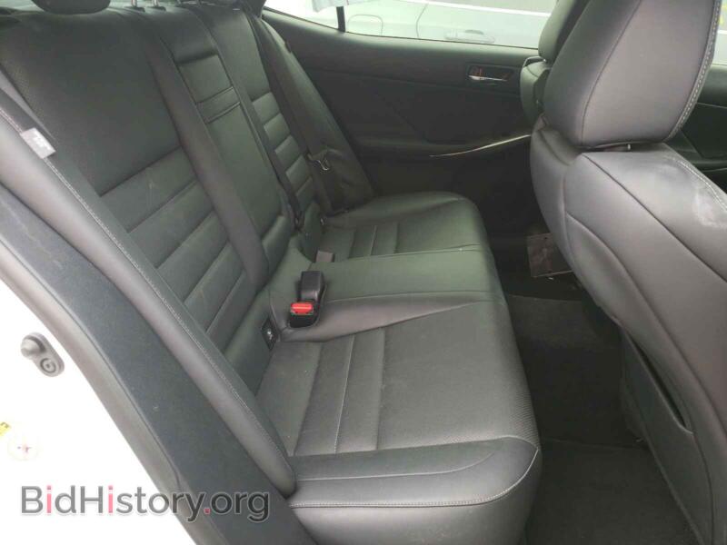 2014 Lexus IS (VIN JTHBE1D28E5000316) — фото 6 из 10