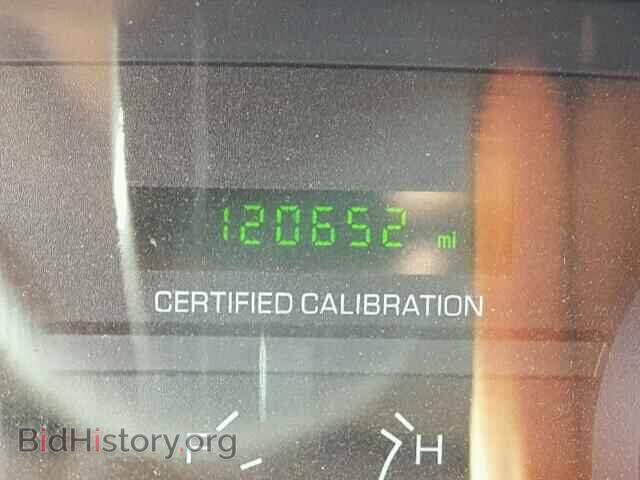 2011 FORD CROWN VIC - VIN: 2FABP7BV2BX131897 - Фото 8
