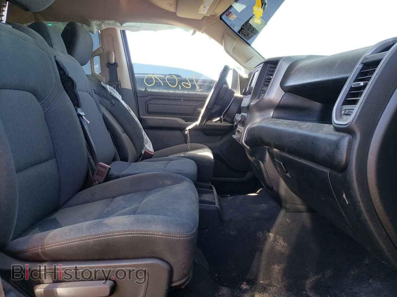 2019 RAM 1500 - VIN: 1C6RRECT6KN664218 - Photo 5
