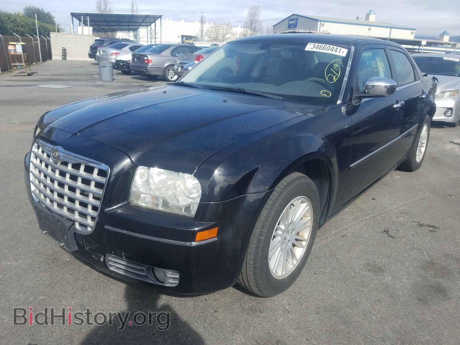 2010 CHRYSLER 300 - VIN: 2C3CA4CD0AH173888 - Фото 2
