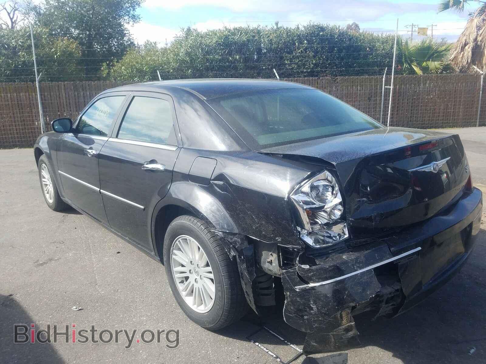 2010 CHRYSLER 300 - VIN: 2C3CA4CD0AH173888 - Фото 3
