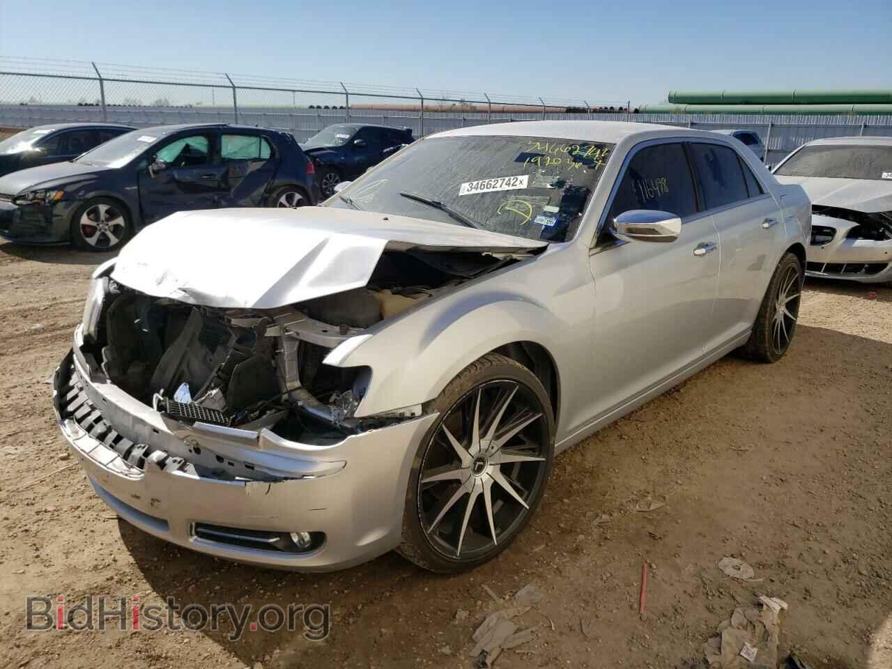 2012 CHRYSLER 300 - VIN: 2C3CCACG3CH192036 - Фото 2