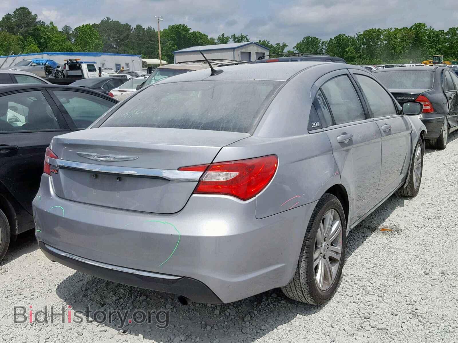 2013 CHRYSLER 200 - VIN: 1C3CCBAB0DN698560 - Photo 4