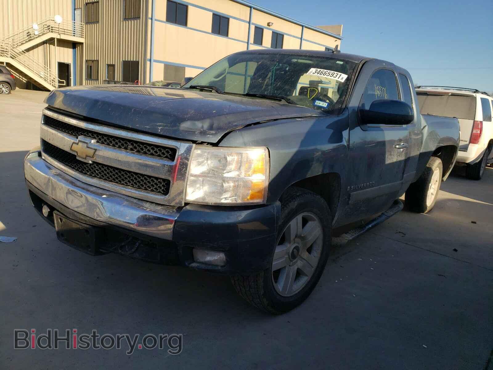 2008 CHEVROLET SILVERADO - VIN: 2GCEC19J581131732 - Фото 2
