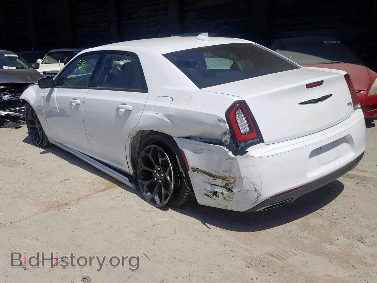 2019 CHRYSLER 300 - VIN: 2C3CCABG4KH539552 - Фото 3