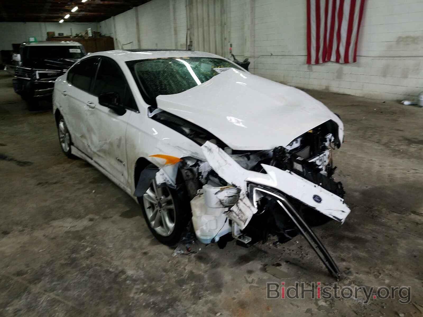 Photo 3FA6P0LU7JR137724 - FORD FUSION 2018