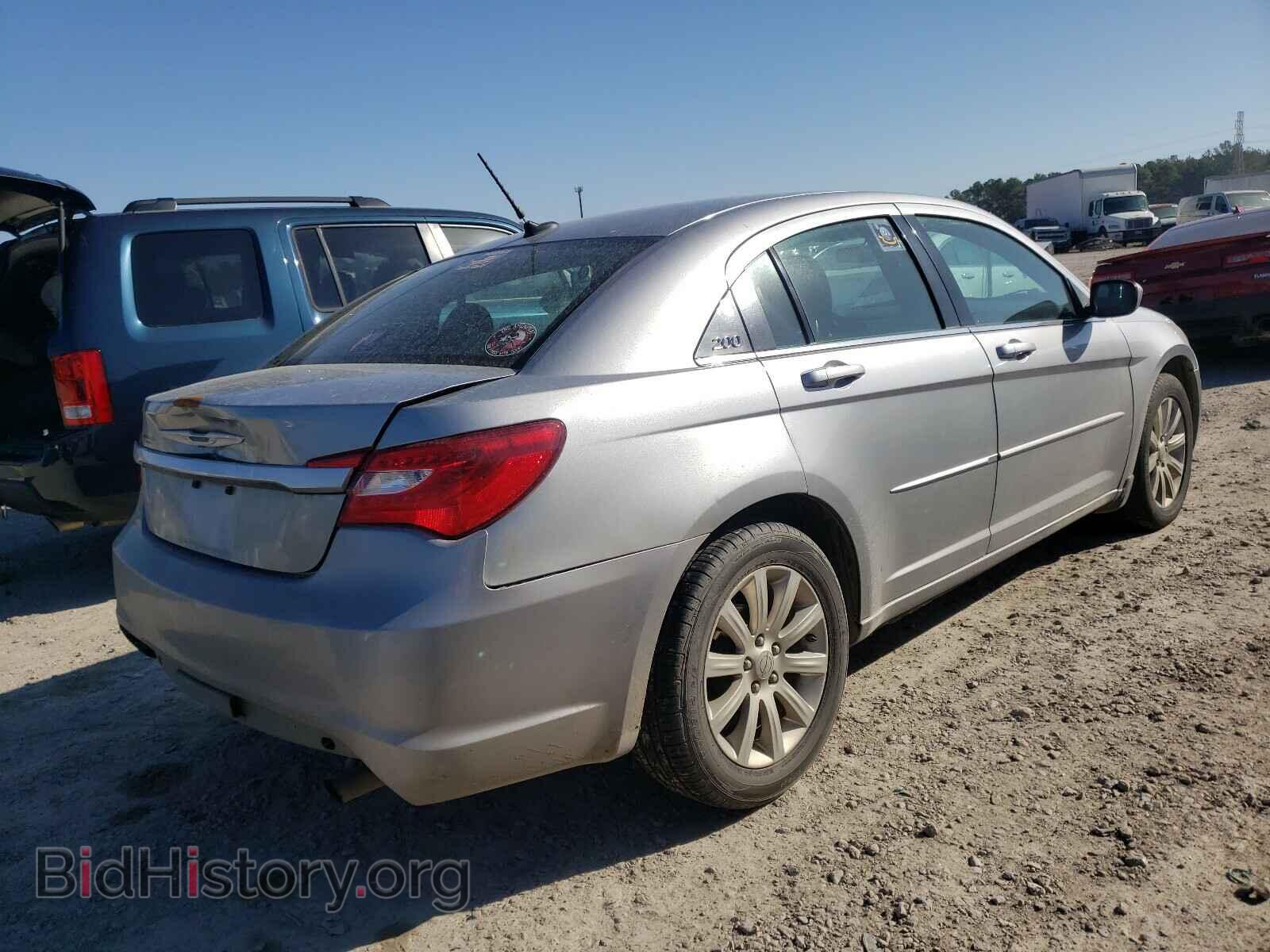 2013 CHRYSLER 200 - VIN: 1C3CCBBB4DN603979 - Фото 4