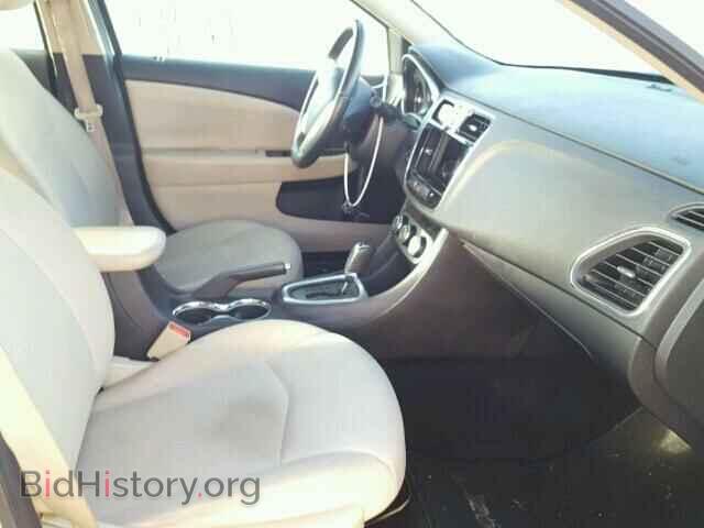 2011 Chrysler 200 (VIN 1C3BC1FB7BN619154) — photo 5 of 10