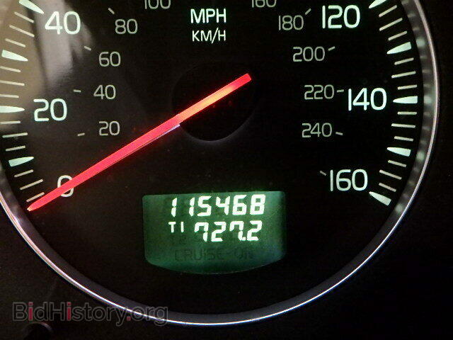 2005 VOLVO S60 - VIN: YV1RS640052470548 - Фото 8