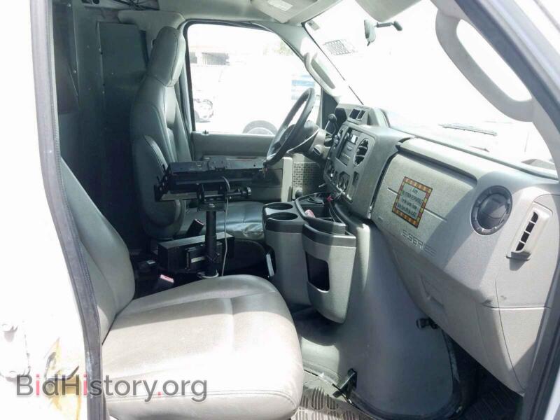 2010 Ford ECONOLINE (VIN 1FTNE2EL9ADA19758) — фото 5 из 10