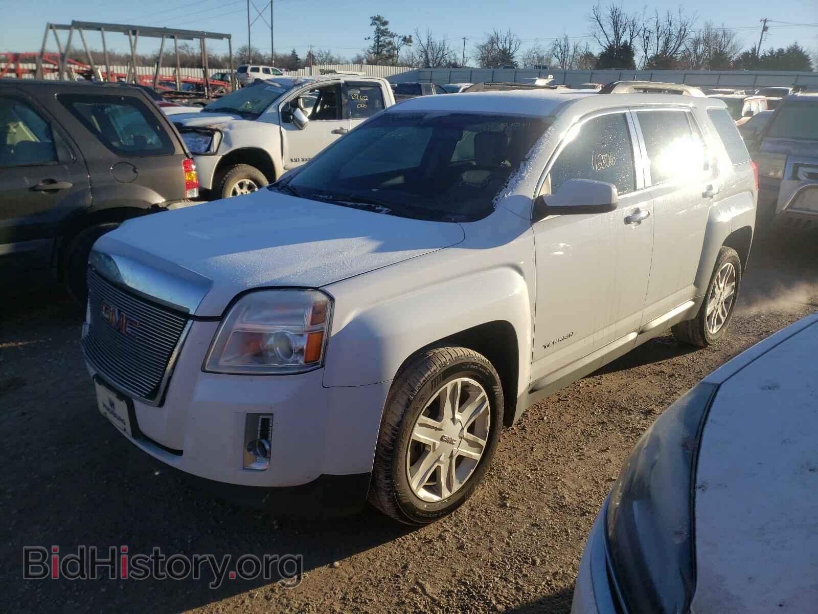 2011 GMC TERRAIN - VIN: 2CTALUEC2B6230045 - Photo 2