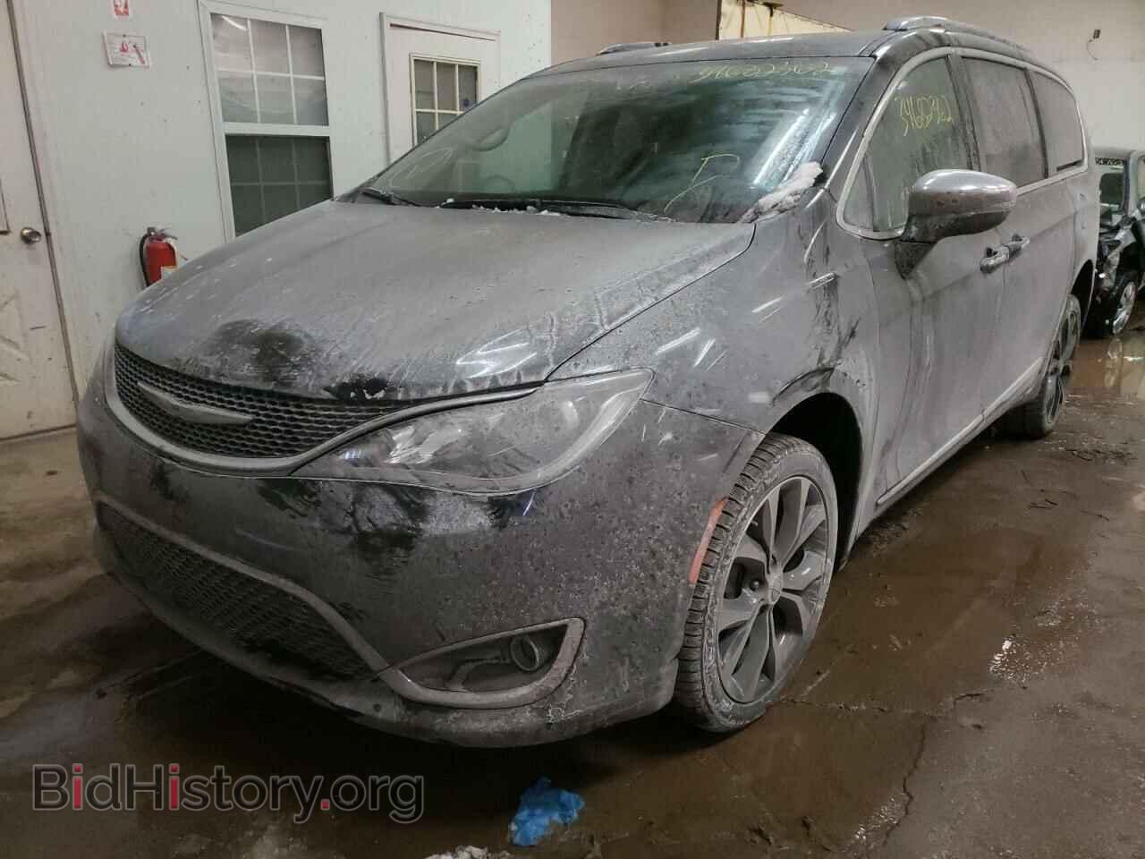 2017 CHRYSLER PACIFICA - VIN: 2C4RC1GGXHR821888 - Photo 2