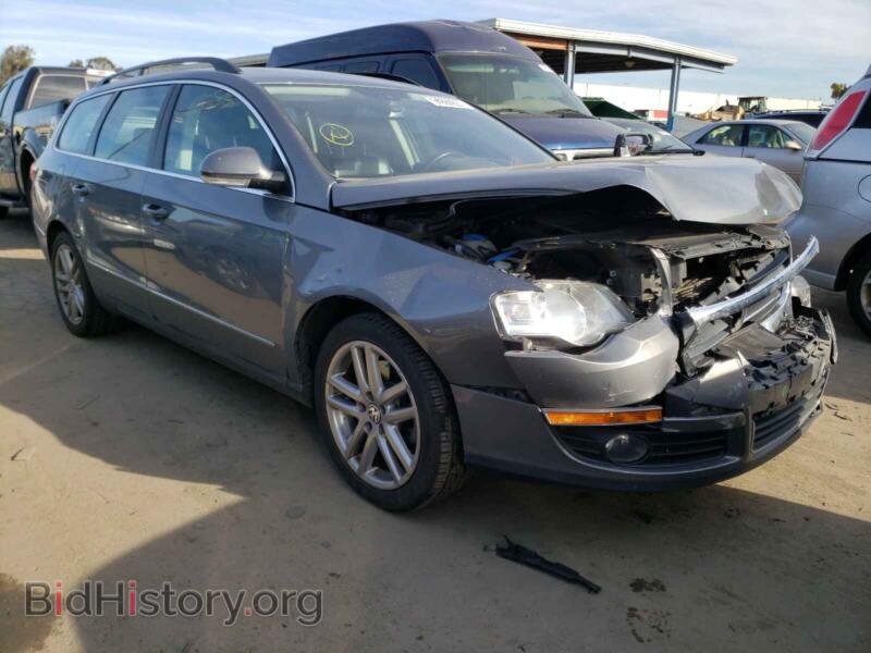 2008 Volkswagen PASSAT Passat WAG (VIN WVWTK93C28E096830) — фото 1 из 10, Copart, повреждение: передняя часть