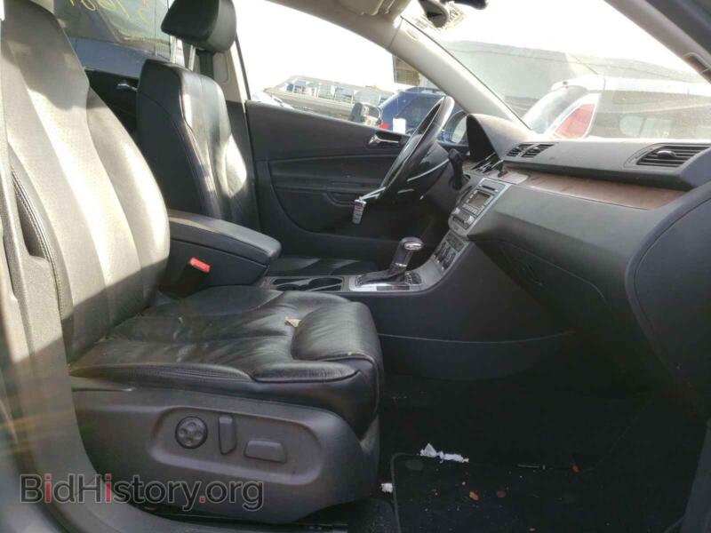 2008 Volkswagen PASSAT (VIN WVWTK93C28E096830) — фото 5 из 10