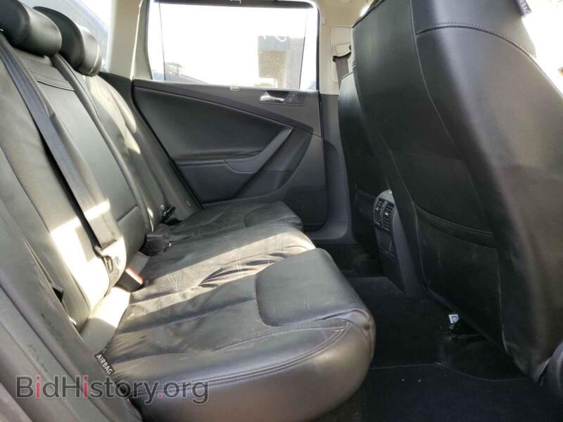 2008 Volkswagen PASSAT (VIN WVWTK93C28E096830) — фото 6 из 10