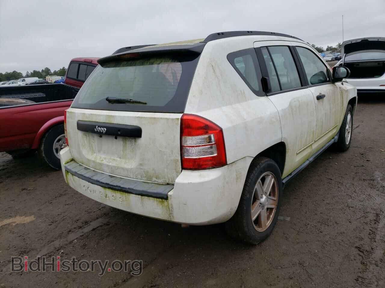 2010 JEEP COMPASS - VIN: 1J4NT4FB8AD553979 - Фото 4