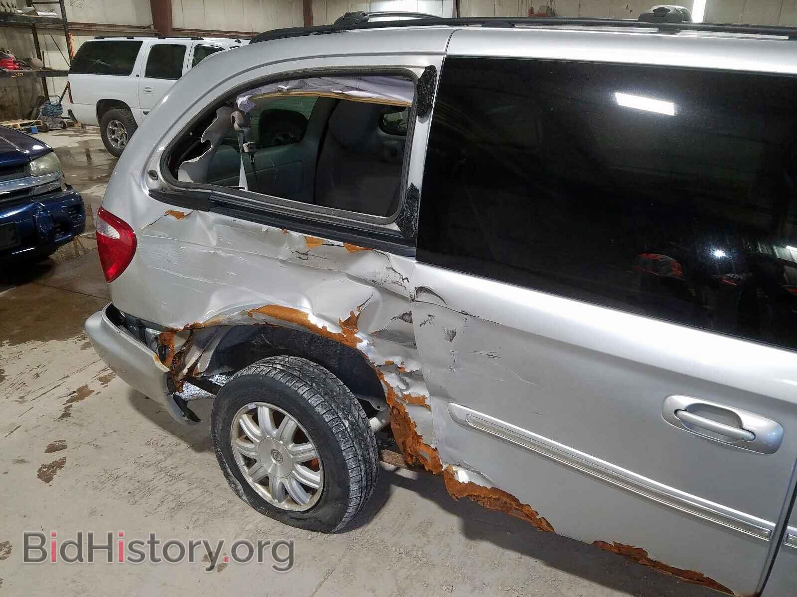 2007 CHRYSLER TOWN & COU - VIN: 2A8GP54L77R185507 - Фото 9