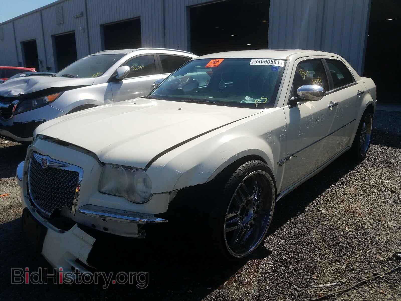 2006 CHRYSLER 300 - VIN: 2C3KA63HX6H209913 - Фото 2